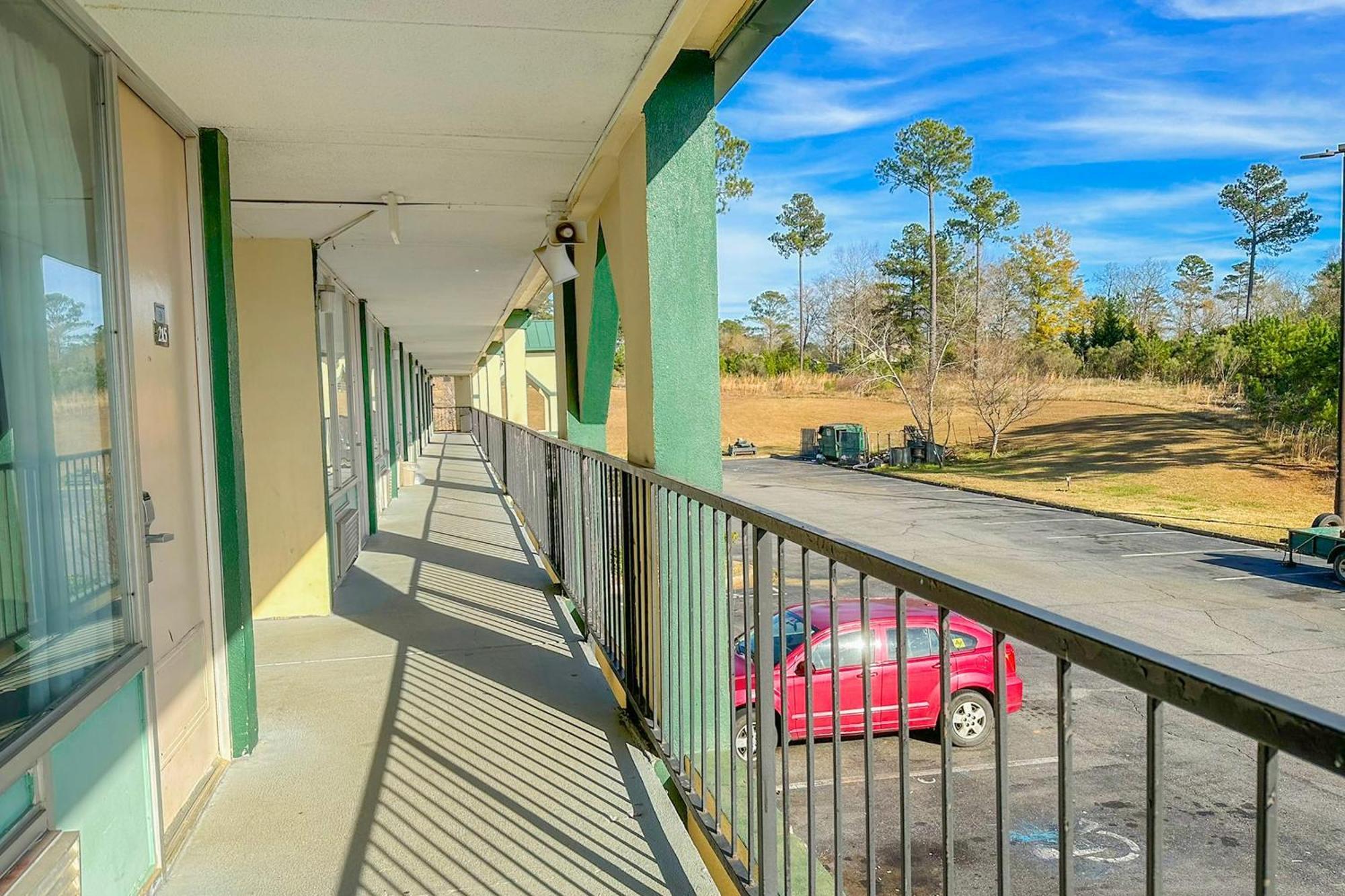 Super Inn & Suites By Oyo Milledgeville Dış mekan fotoğraf